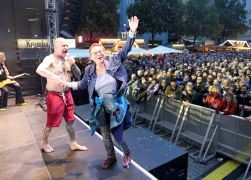 Fruehlingsmarkt In Jena Startschuss Fuer Zehn Tage Party 24